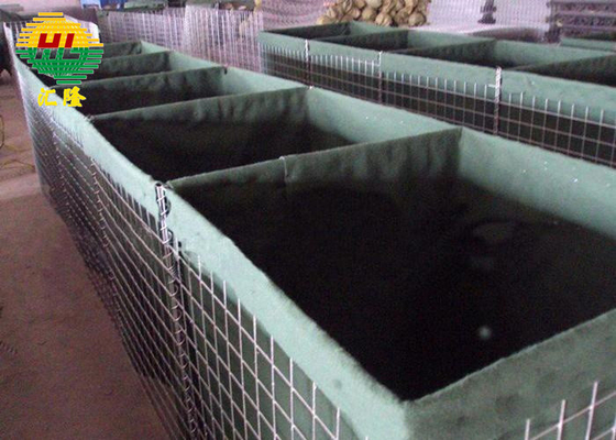 ऊंचाई 0.6m-2.7m सैन्य रेत की दीवार हेस्को बाधा लंबाई 1.21m-33m