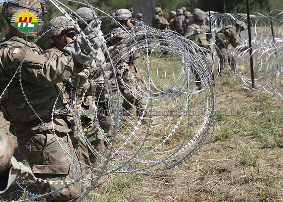 क्लिप्ड कॉन्सर्टिना रेजर वायर जस्ती स्टील 300 एमएम कॉन्सर्टिना फेंसिंग